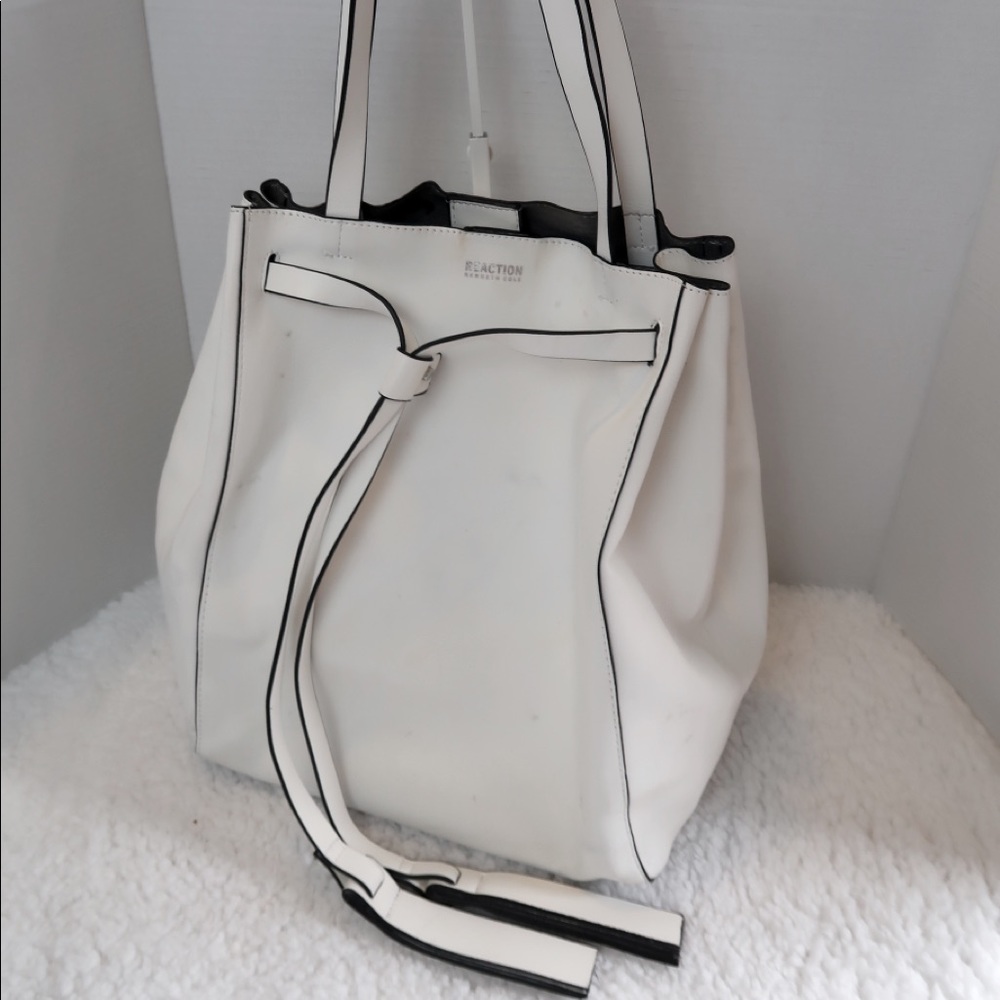 Kenneth Cole Reaction Bucket Tote White Bag
